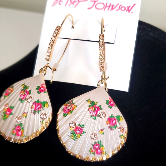 Betsey Johnson Stone Floral Shell Earrings - Picture 4 of 7
